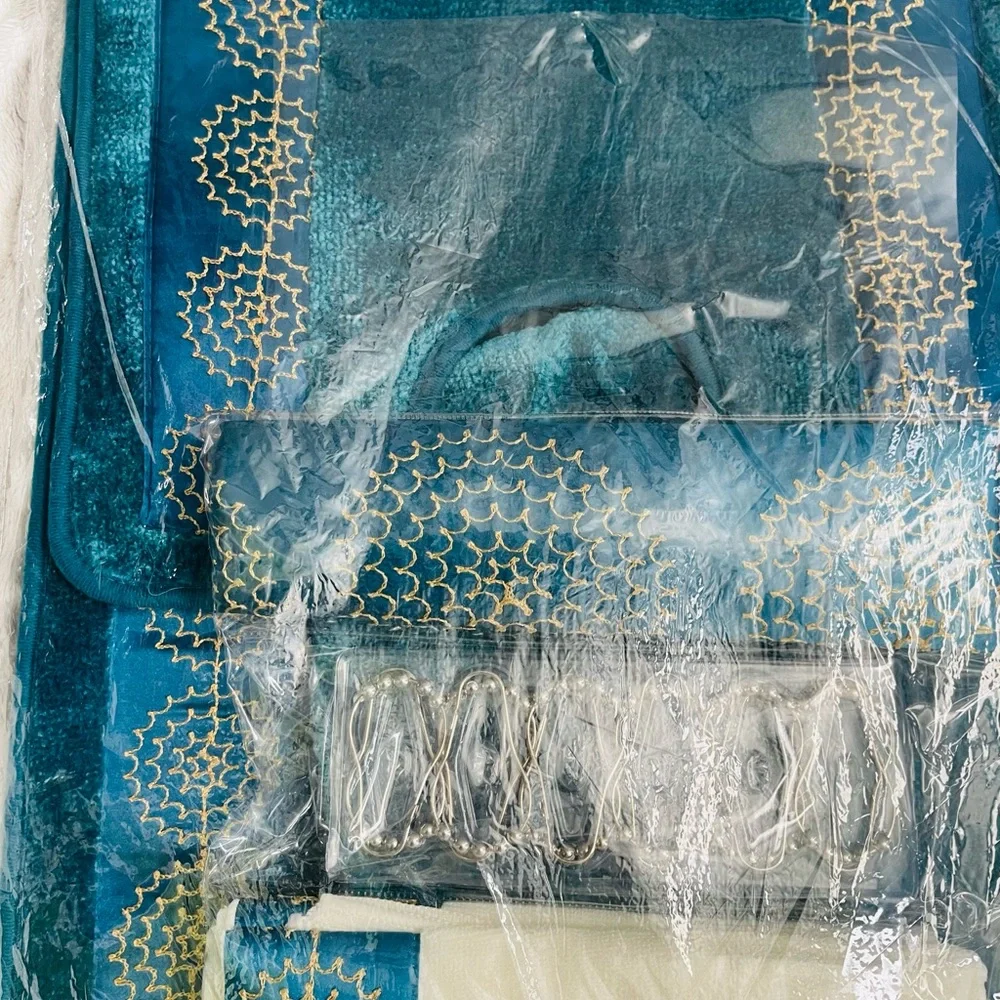 Luxurious Teal and Gold 19-Piece Bath Set